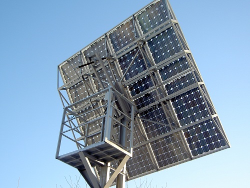 Солнечная батарея с сезонной ориентацией.  Энергосистема UST PS - 6кВт, 24В, P1800Вт, A400Aч.            Пенза, ул.Виражная